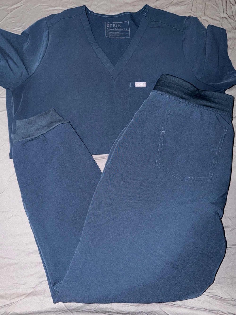 NWOT LTE Figs Women's Large Dark Harbor Scrub Set with Grey Drawstring